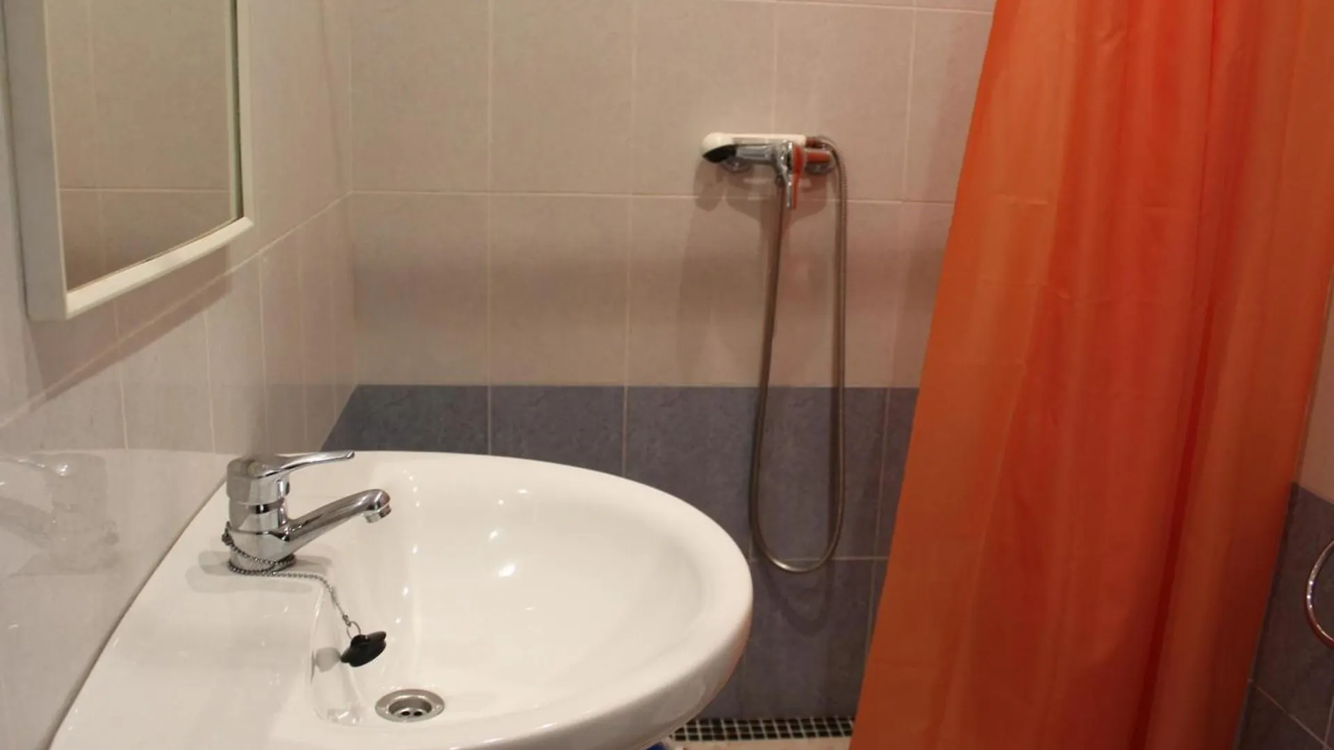 Apartamento Acogedor A 100M De La Playa En Llanca, Con Wifi Y Renovado - Es-228-4