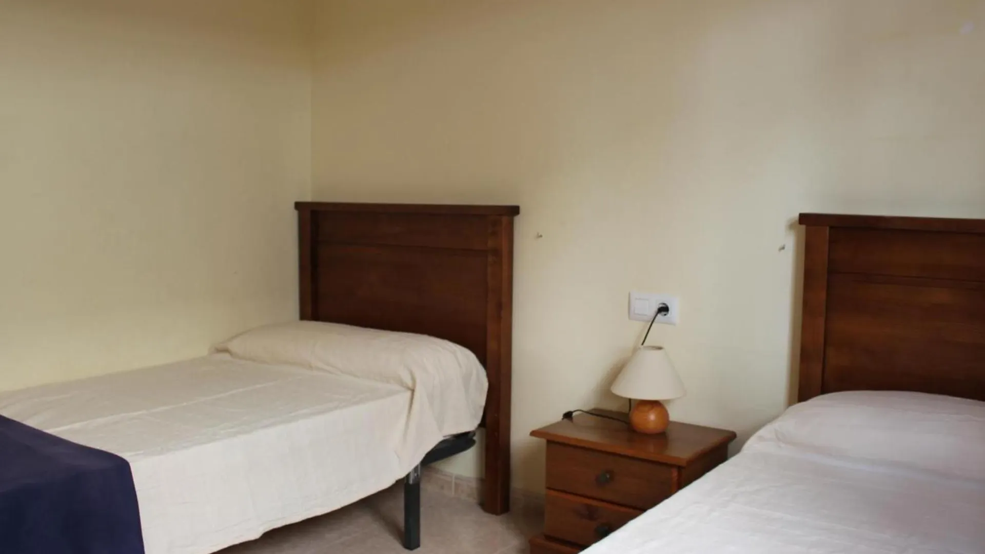 Apartamento Acogedor A 100M De La Playa En Llanca, Con Wifi Y Renovado - Es-228-4 0*,  Espanha